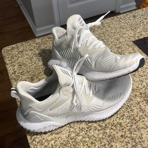 Adidas AlphaBounce Size 12 Women’s / 10.5 Men’s